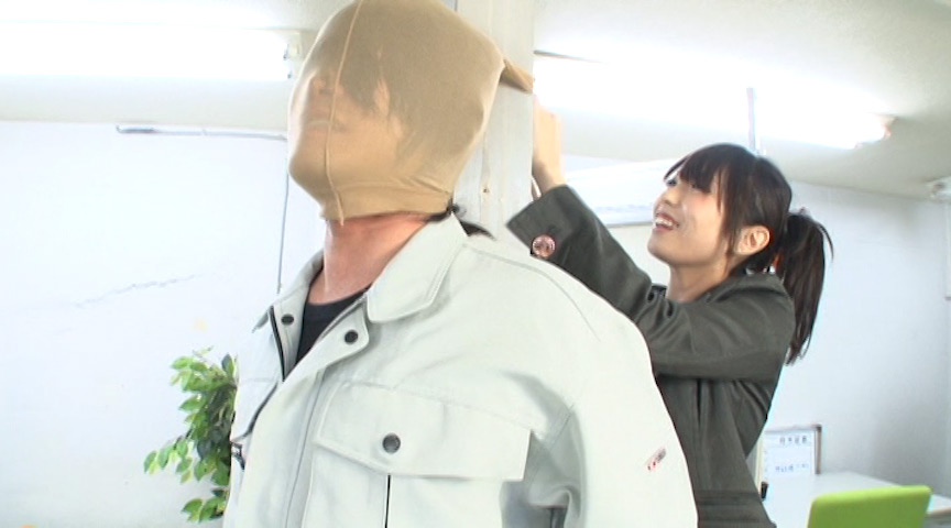 顔にパンストを被せてパンスト責め